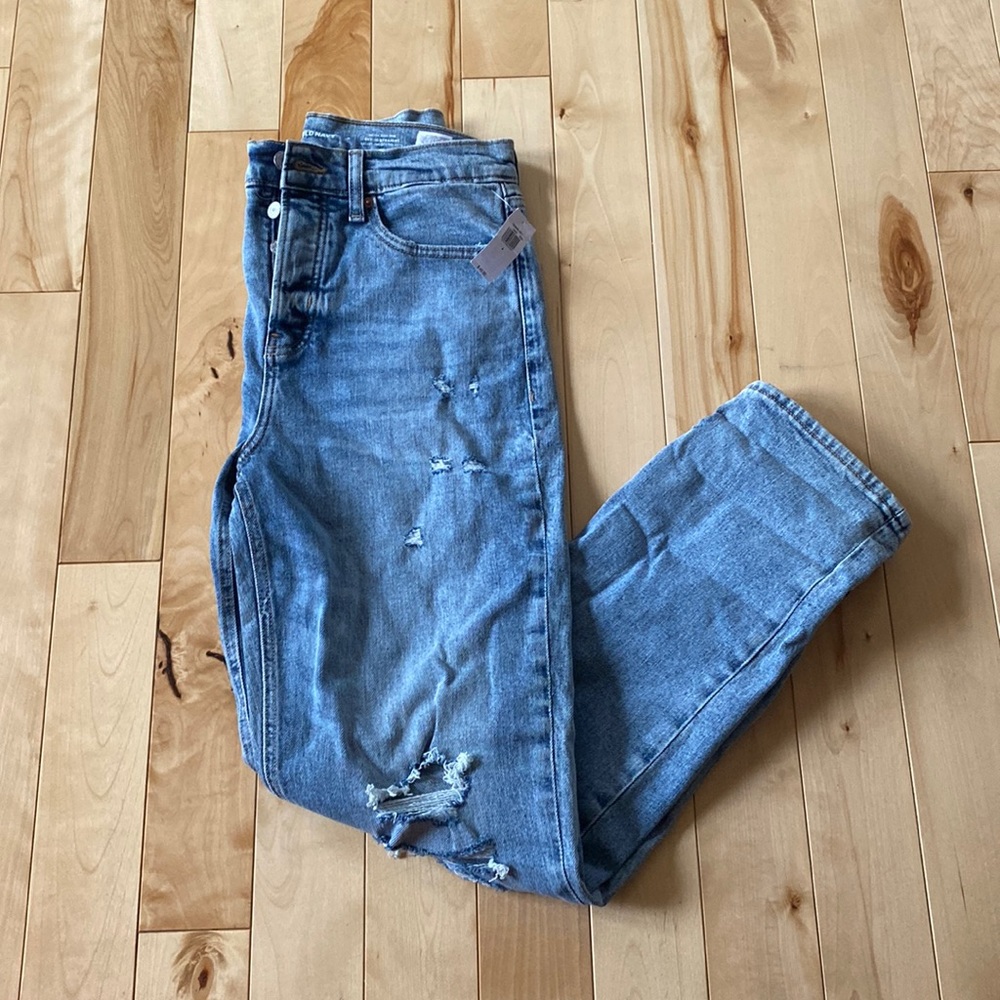 Old Navy Sky-Hi Straight Jeans